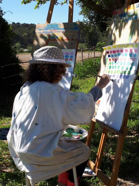 Les couleurs primaires à la gouache sur Lambesc