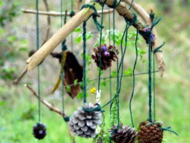 Touver un stage de Land Art (créer avec des matériaux naturels) pour les enfants à Lambesc, dans les Bouches-du-Rhône