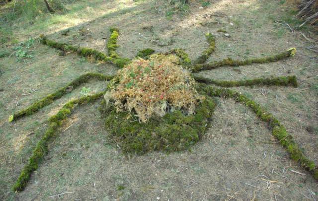 faire une oeuvre collectif de land art à lambesc